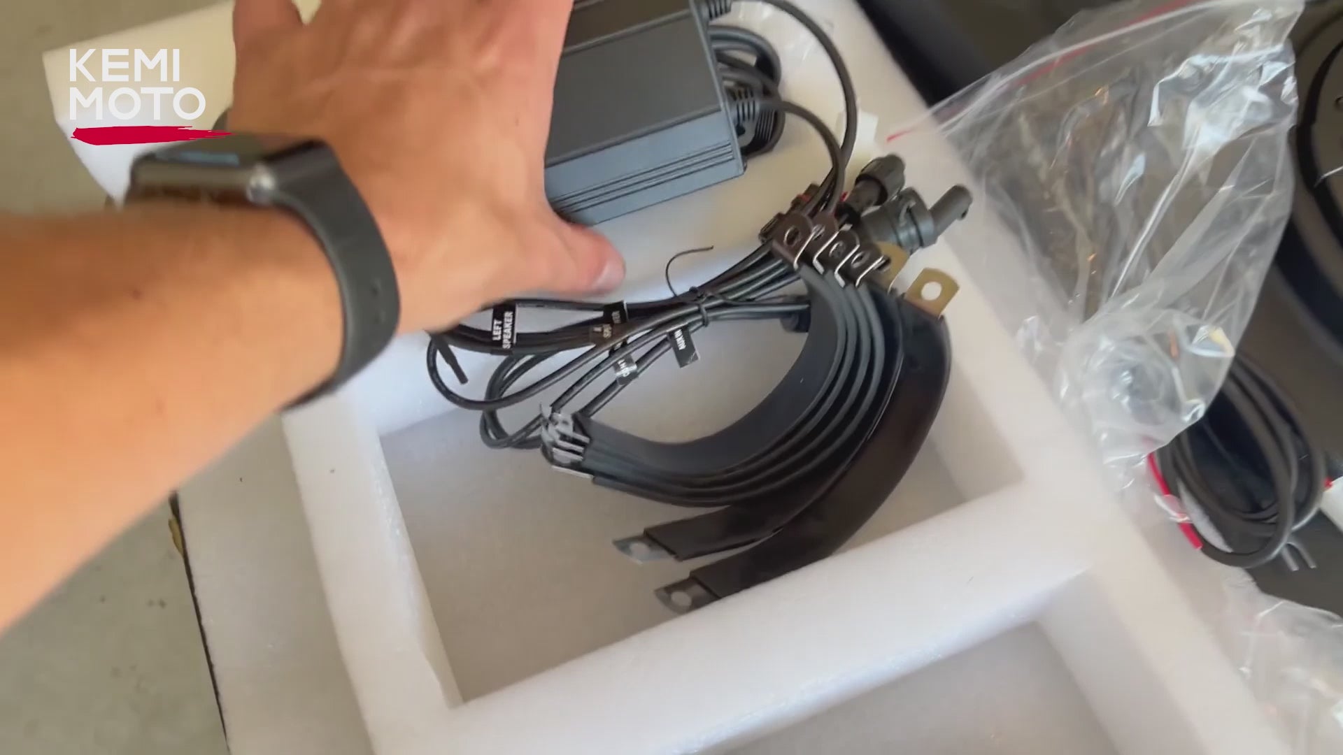 UTV Sound System 6.5 Inch Speakers Overhead Stereo Bluetooth Fits 1.625-1.9in Roll Cages